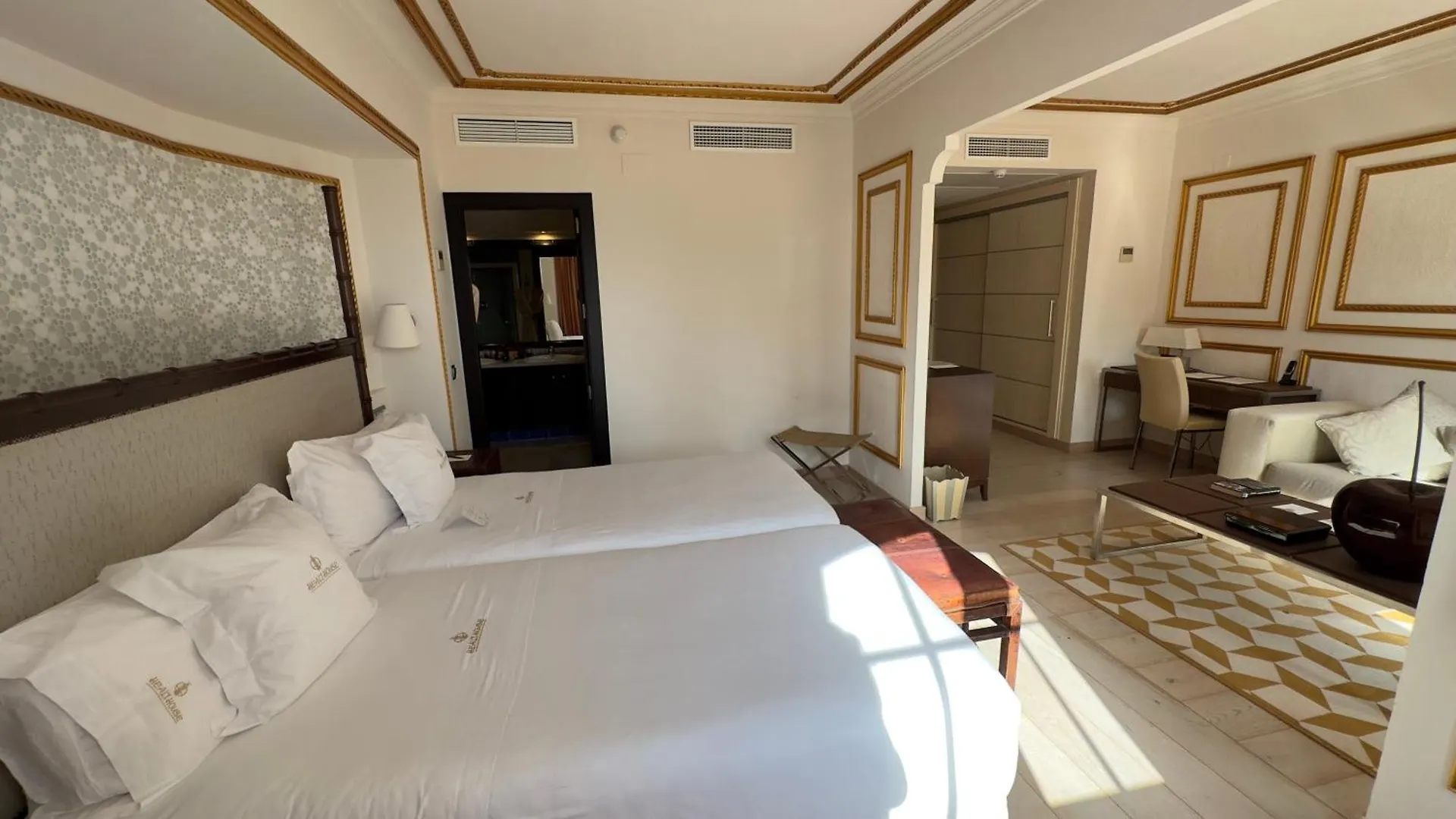 אסטפונה Las Dunas Grand Luxury (Adults Only) מלון